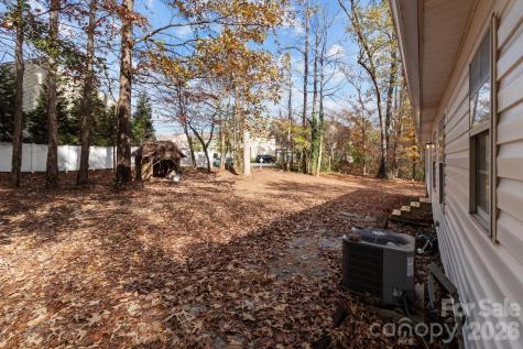 4642 Mcclure Road Charlotte NC 28216