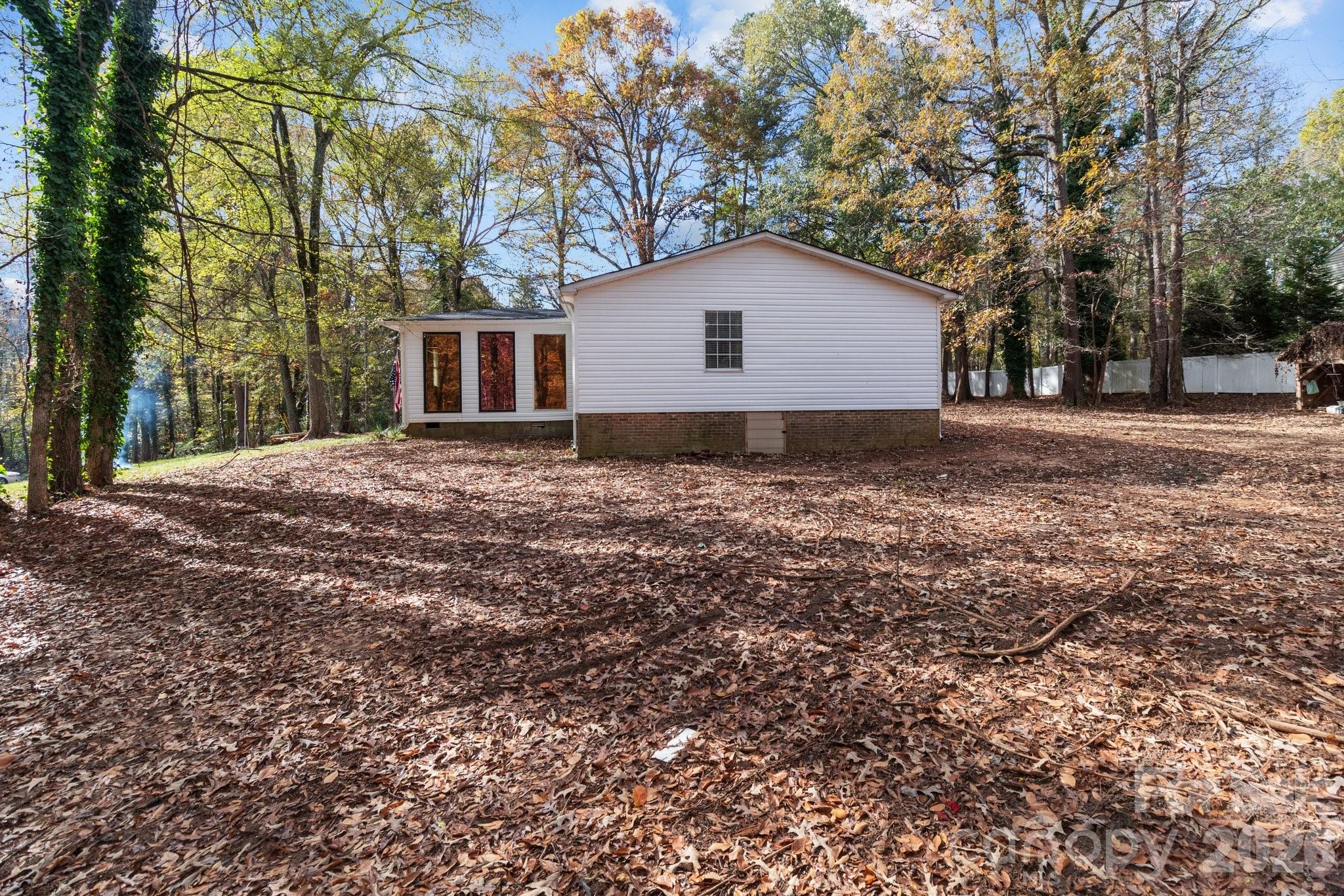 4642 Mcclure Road Charlotte NC 28216