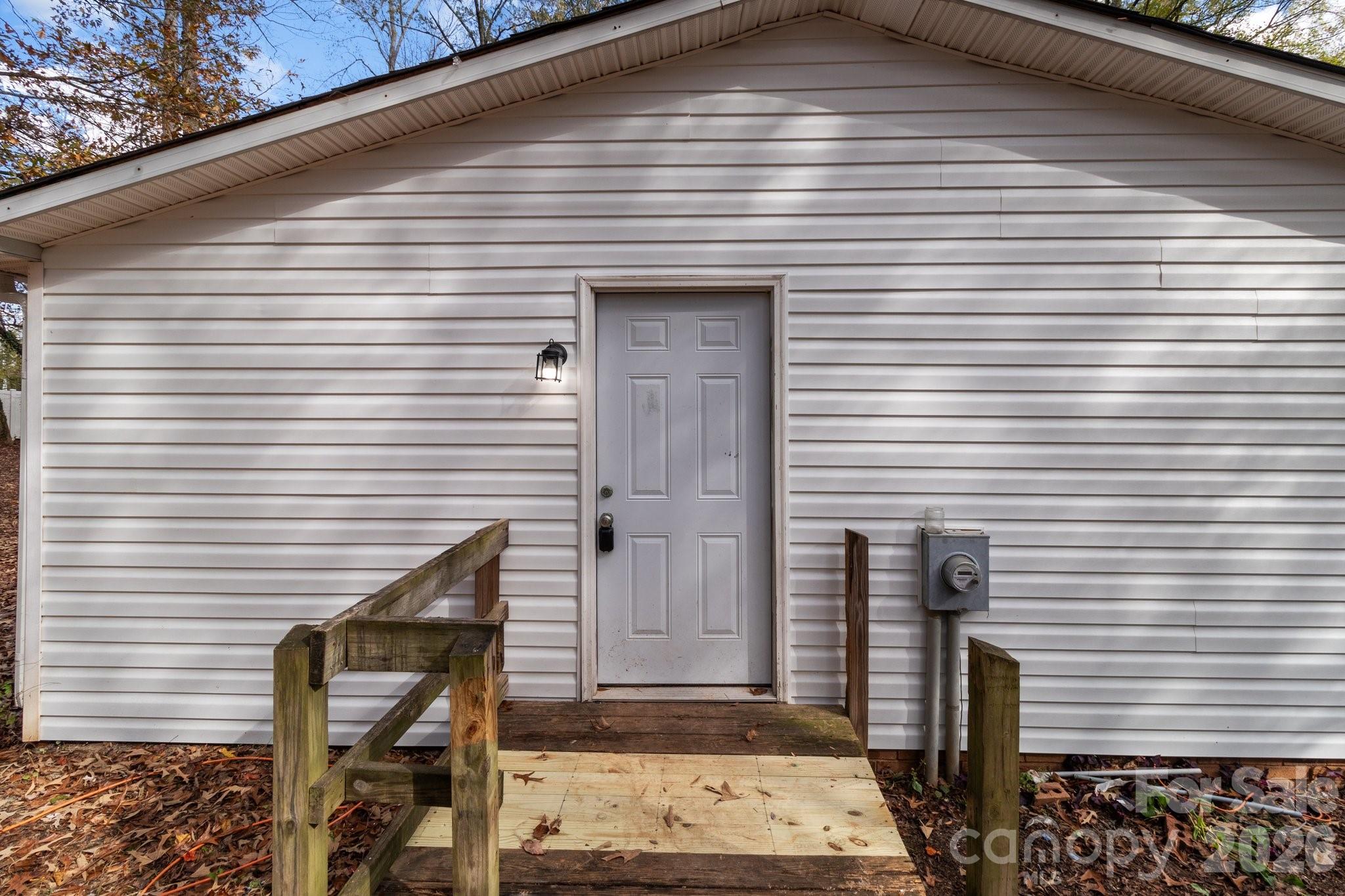 4642 Mcclure Road Charlotte NC 28216