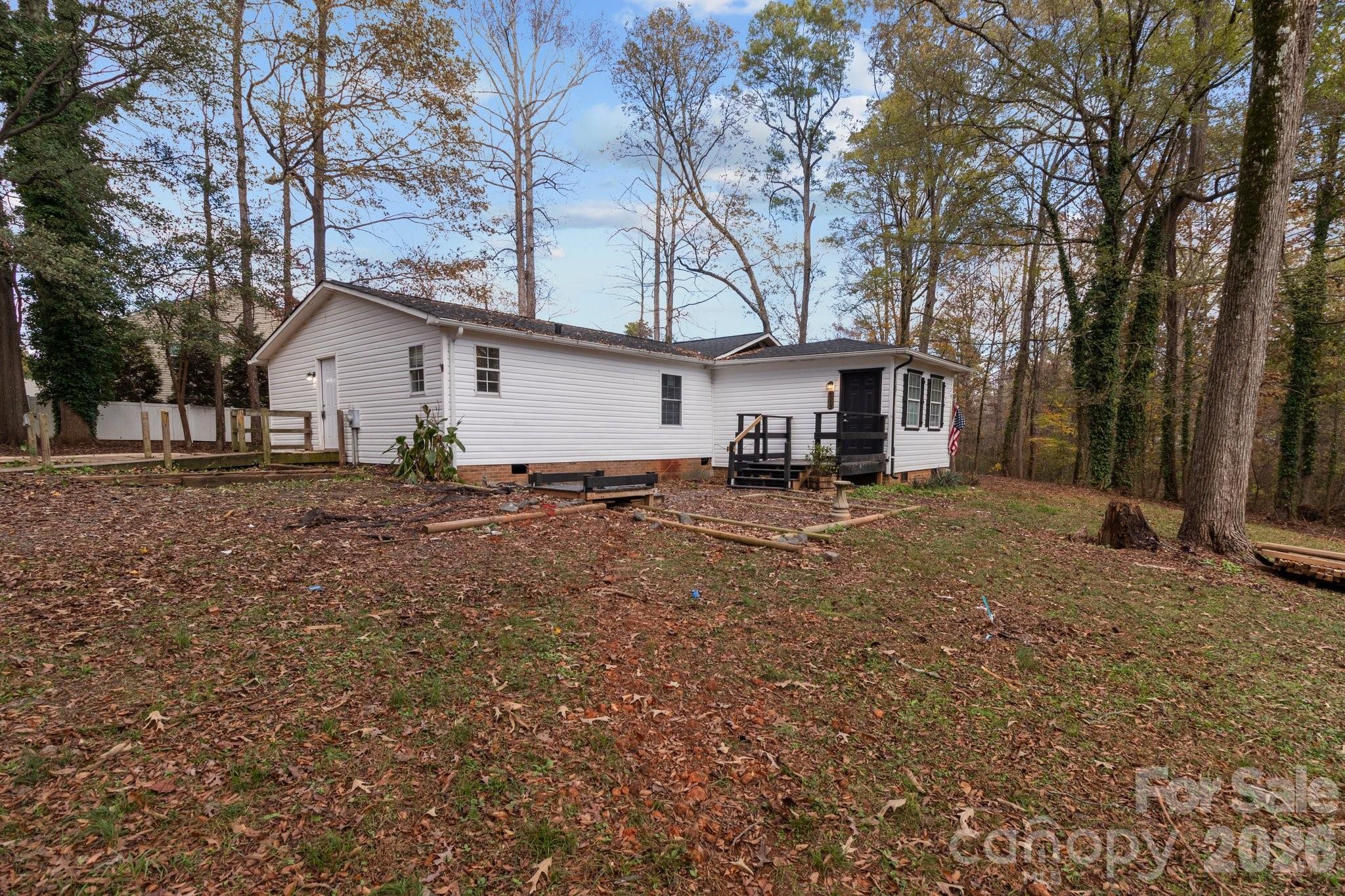 4642 Mcclure Road Charlotte NC 28216