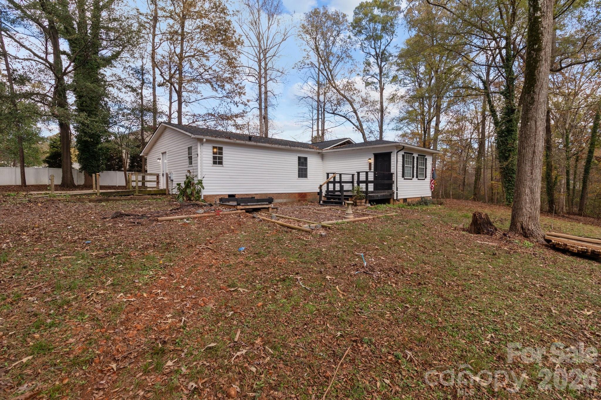 4642 Mcclure Road Charlotte NC 28216