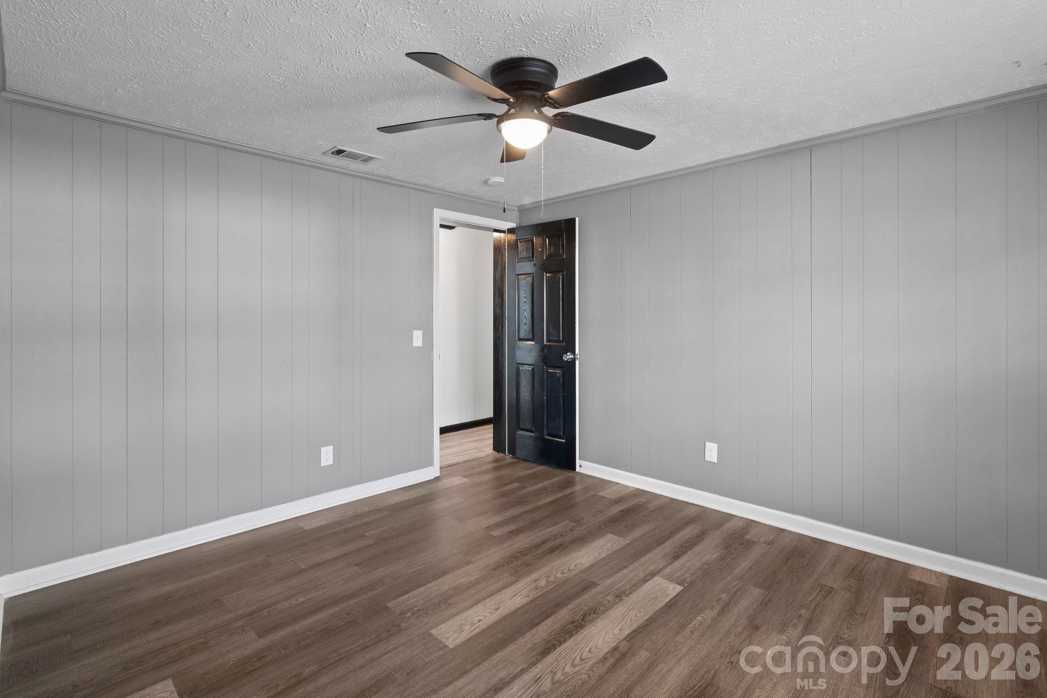 4642 Mcclure Road Charlotte NC 28216