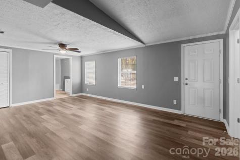 4642 Mcclure Road Charlotte NC 28216