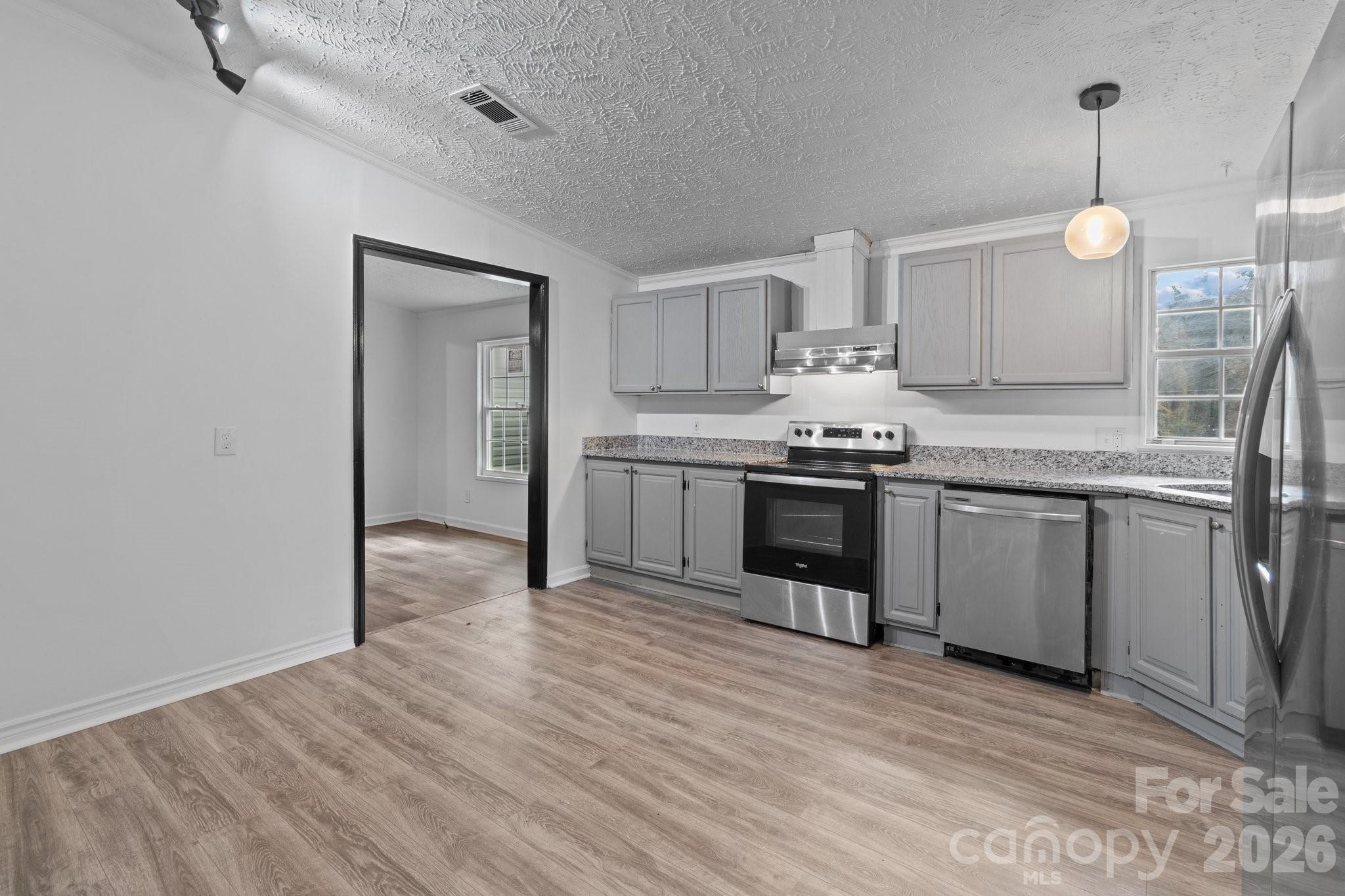 4642 Mcclure Road Charlotte NC 28216