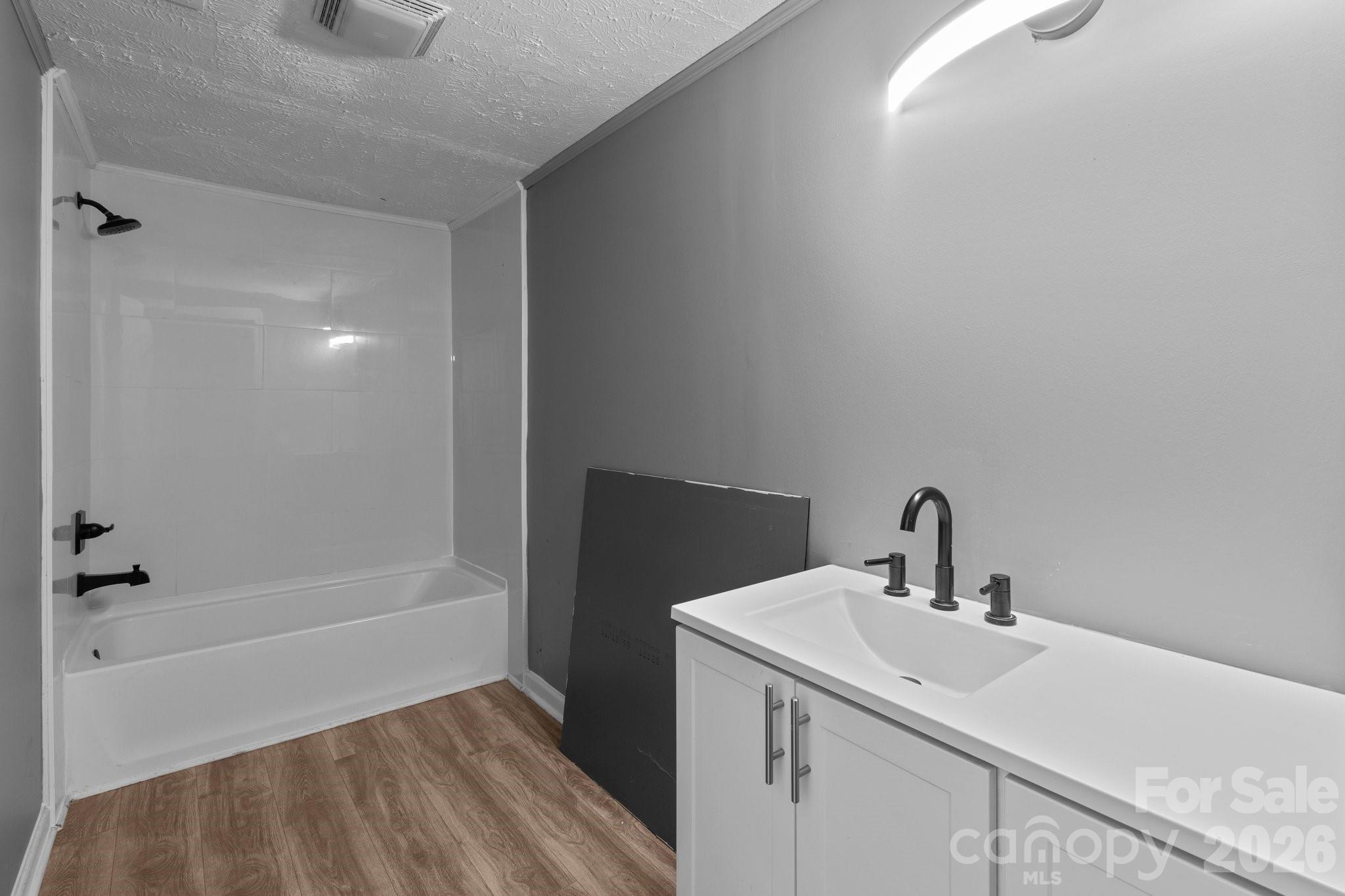 4642 Mcclure Road Charlotte NC 28216