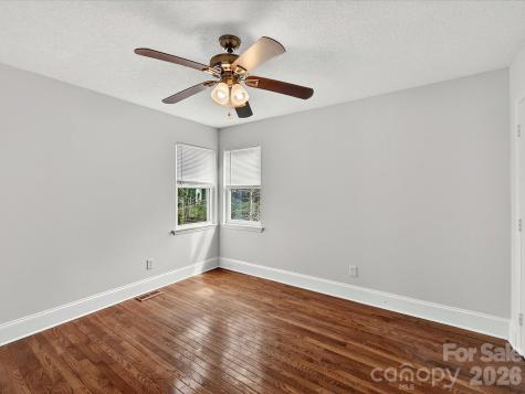 8413 Red Setter Lane Charlotte NC 28227