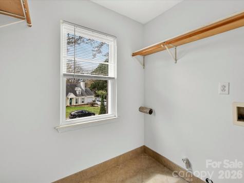 8413 Red Setter Lane Charlotte NC 28227