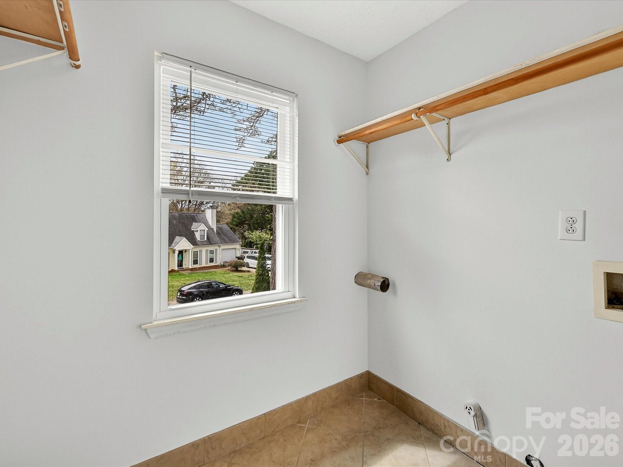 8413 Red Setter Lane Charlotte NC 28227