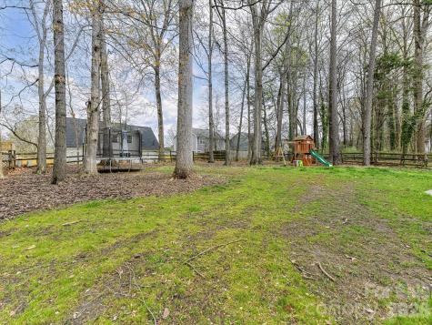 8413 Red Setter Lane Charlotte NC 28227