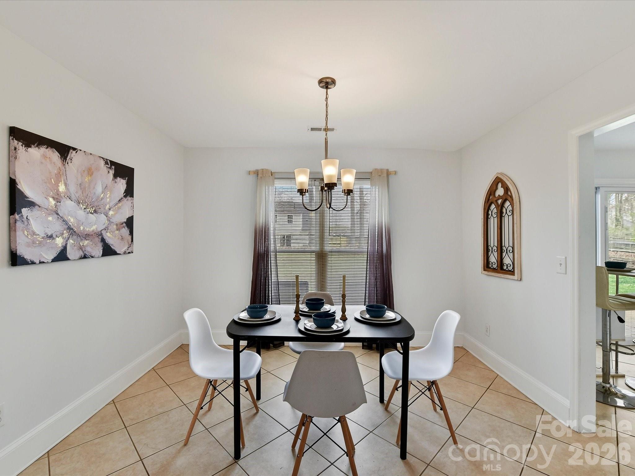 8413 Red Setter Lane Charlotte NC 28227