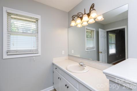 1711 Cricket Run York SC 29745
