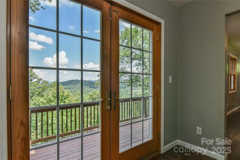 16 Skyview Court Asheville NC 28803