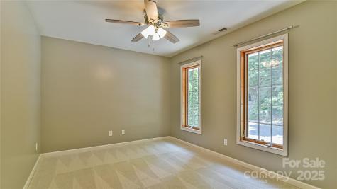 16 Skyview Court Asheville NC 28803