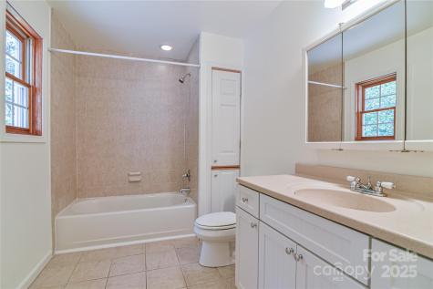 16 Skyview Court Asheville NC 28803