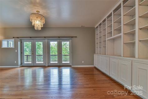 16 Skyview Court Asheville NC 28803