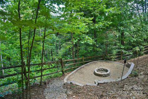 16 Skyview Court Asheville NC 28803