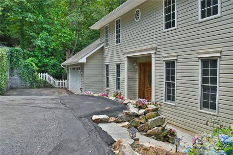 16 Skyview Court Asheville NC 28803