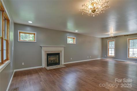16 Skyview Court Asheville NC 28803