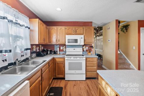 5702 Prescott Court Charlotte NC 28269