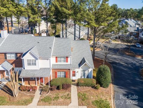 5702 Prescott Court Charlotte NC 28269