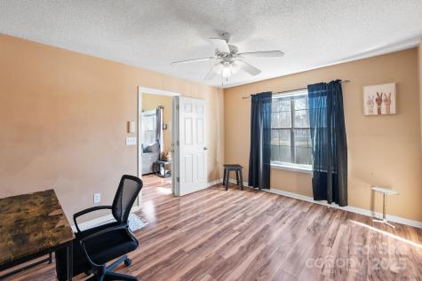 5702 Prescott Court Charlotte NC 28269