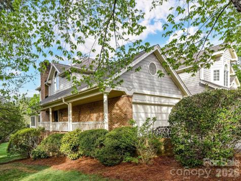 1847 Meadowood Lane Charlotte NC 28211