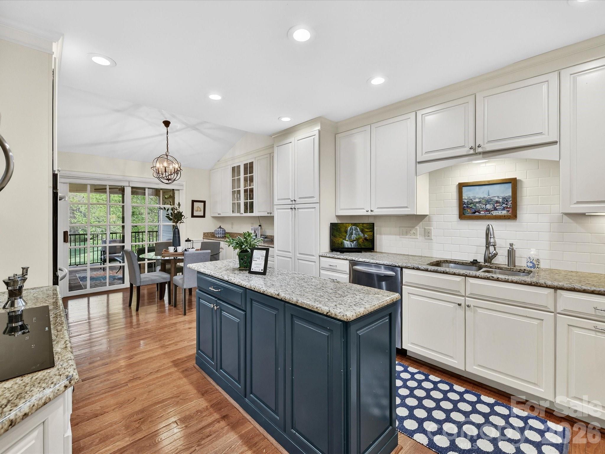 1847 Meadowood Lane Charlotte NC 28211