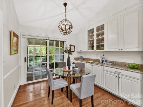 1847 Meadowood Lane Charlotte NC 28211