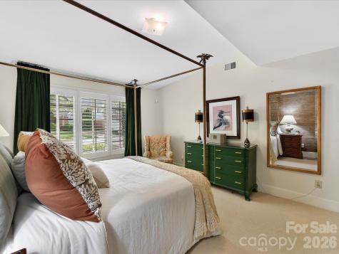 1847 Meadowood Lane Charlotte NC 28211