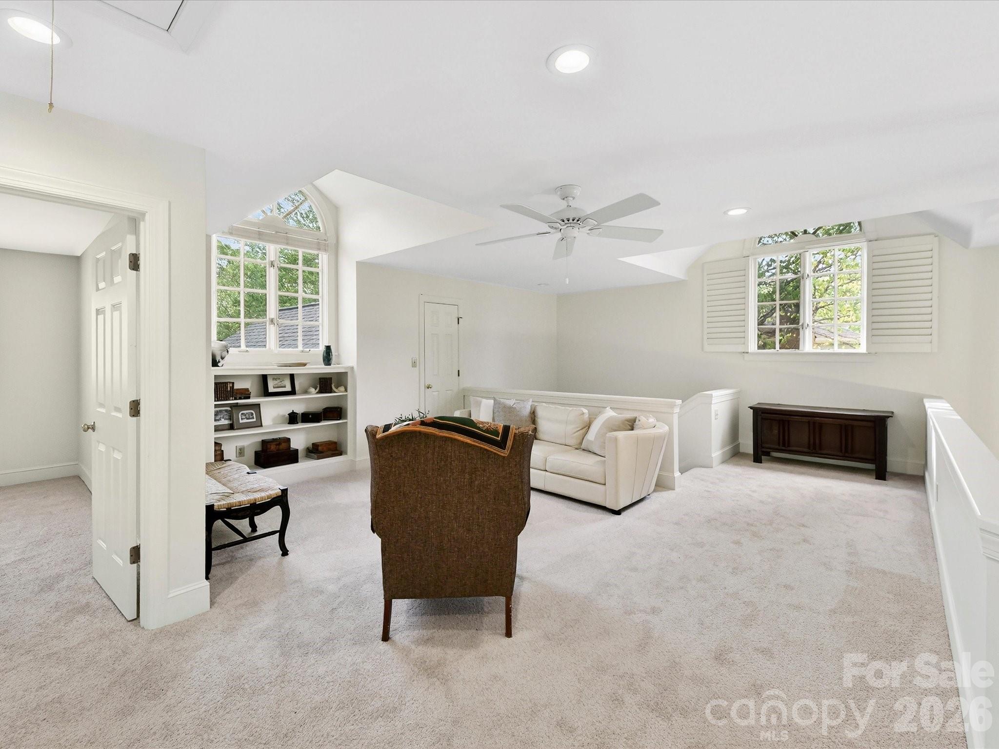 1847 Meadowood Lane Charlotte NC 28211