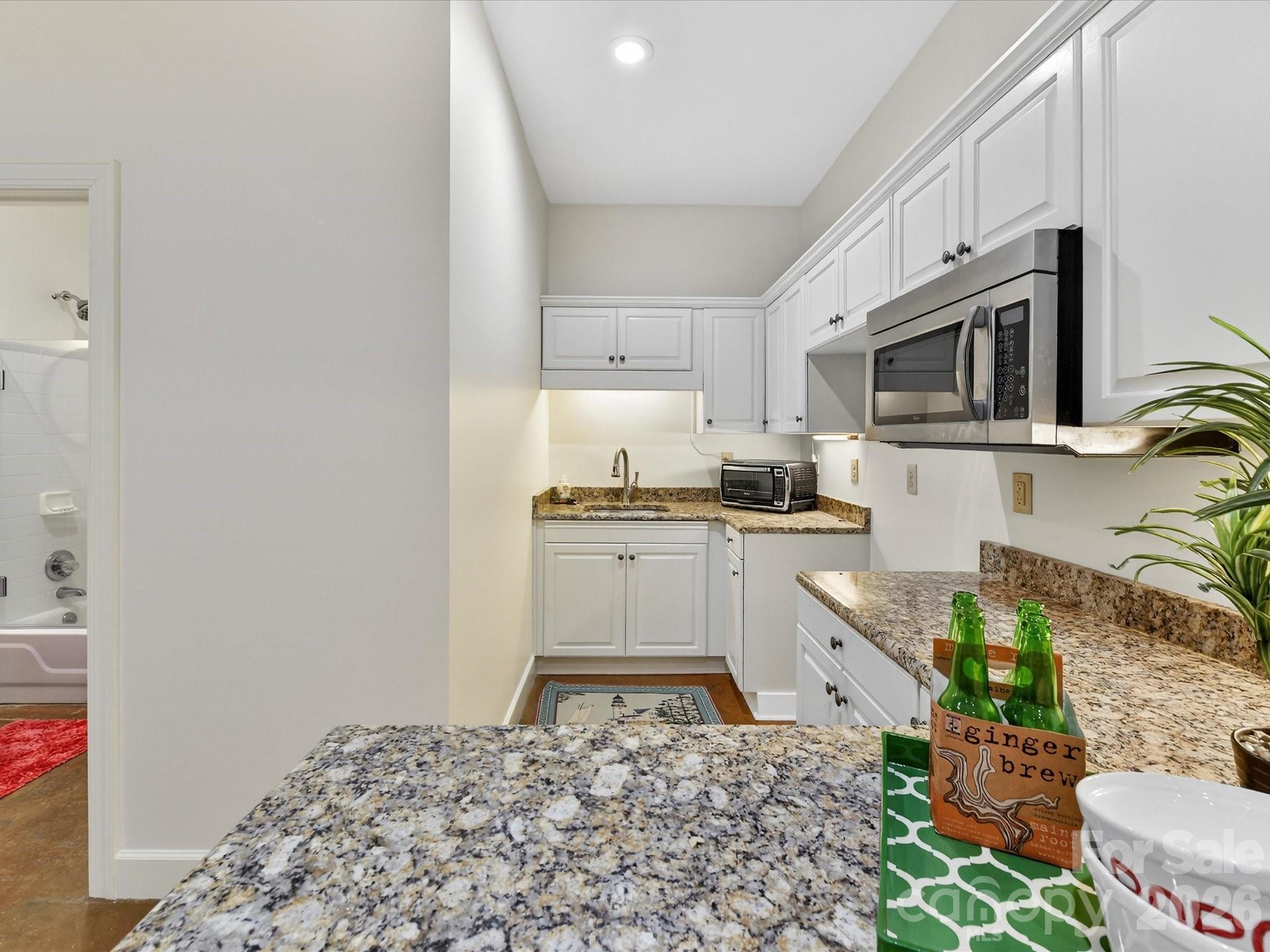 1847 Meadowood Lane Charlotte NC 28211