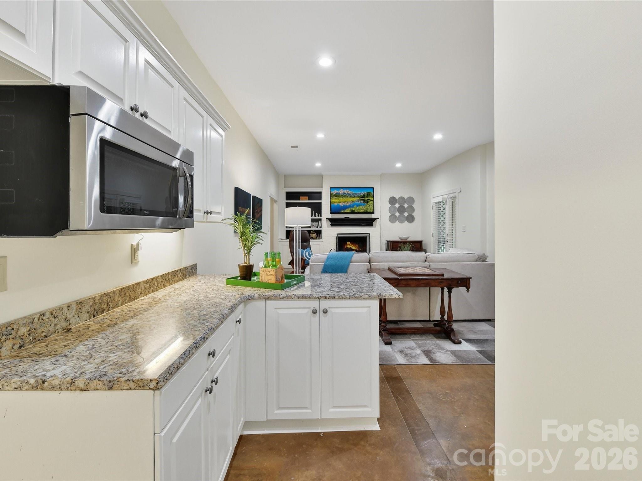 1847 Meadowood Lane Charlotte NC 28211