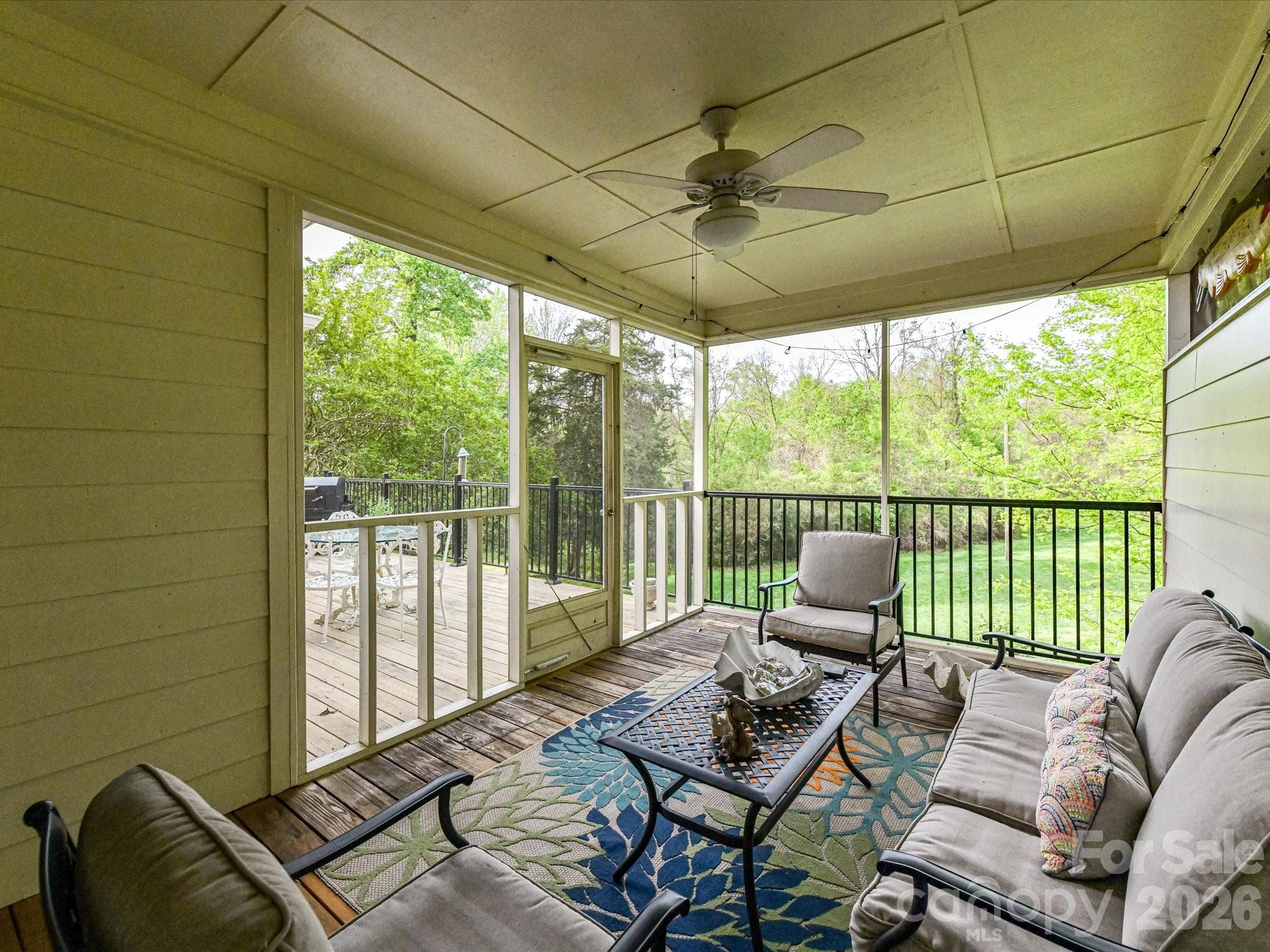 1847 Meadowood Lane Charlotte NC 28211