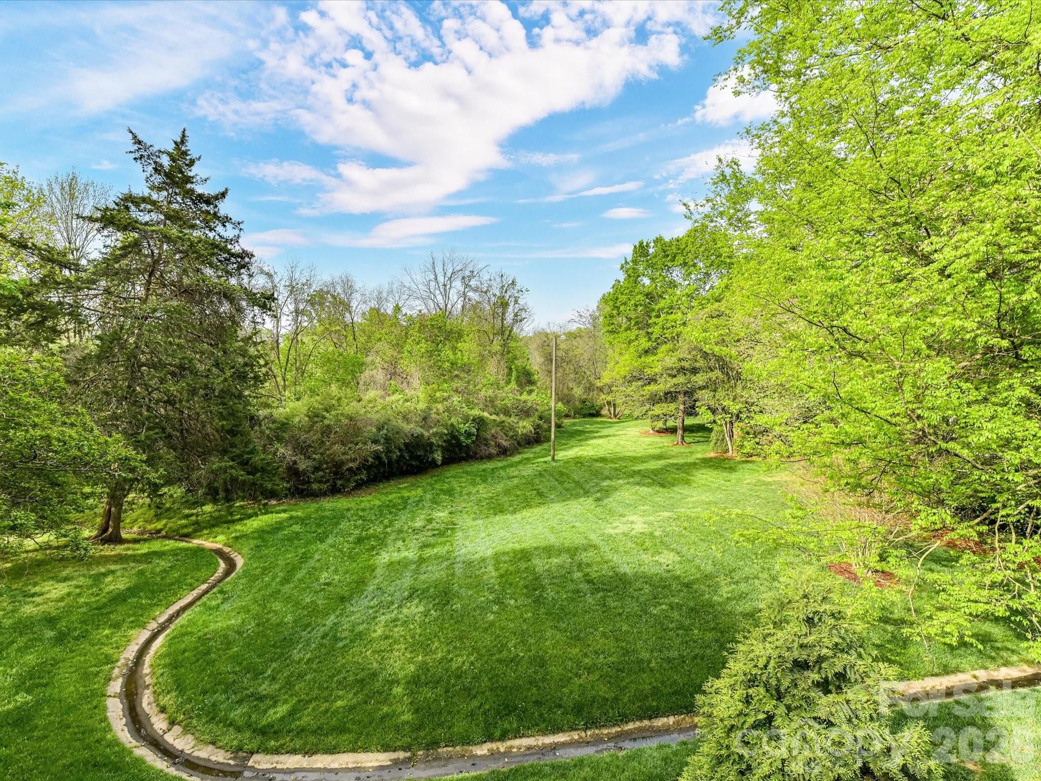 1847 Meadowood Lane Charlotte NC 28211