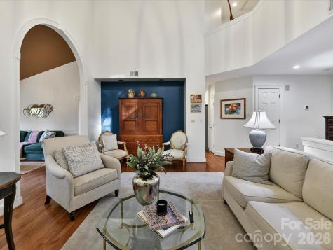 1847 Meadowood Lane Charlotte NC 28211