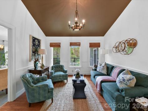 1847 Meadowood Lane Charlotte NC 28211