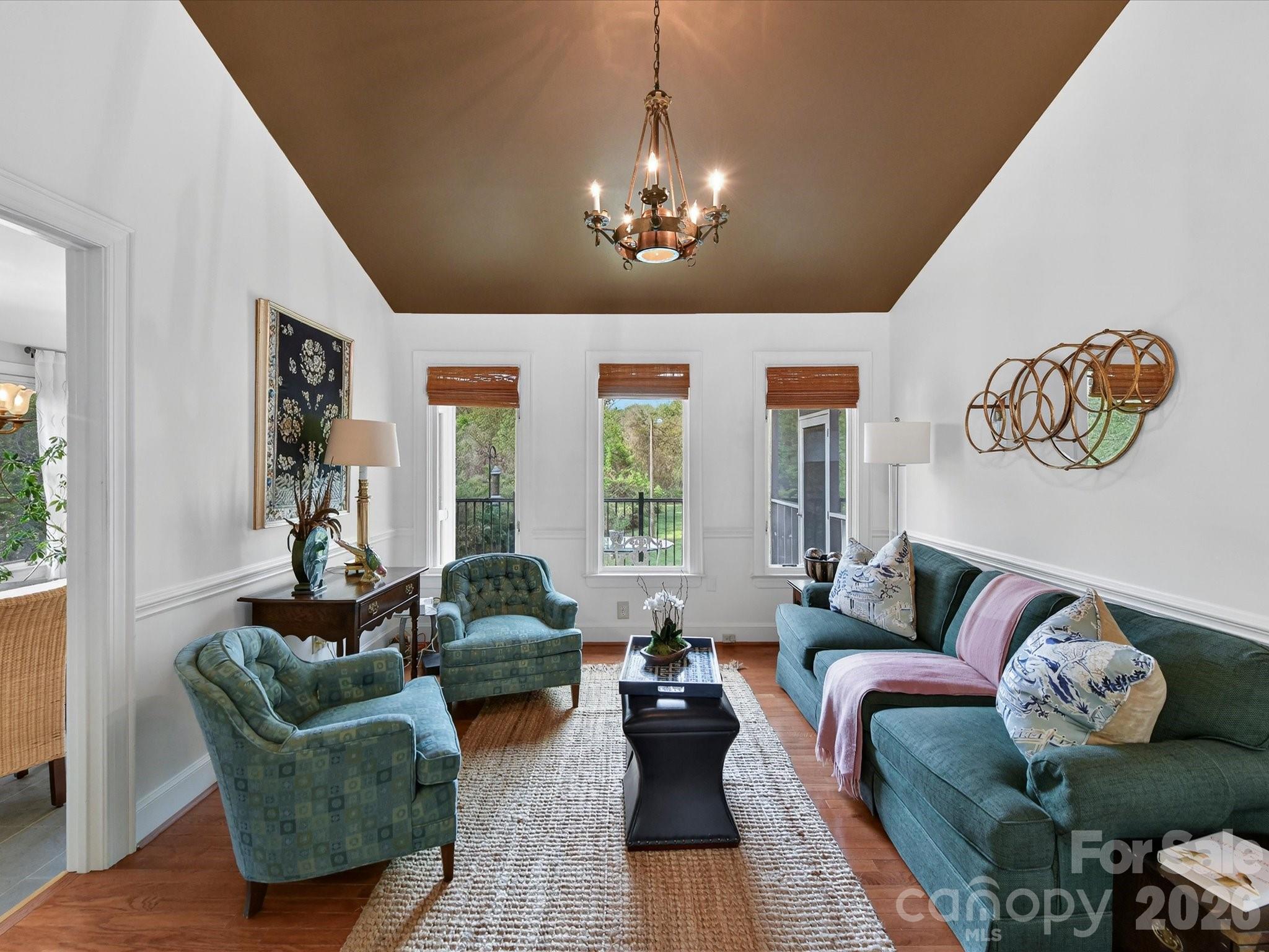 1847 Meadowood Lane Charlotte NC 28211