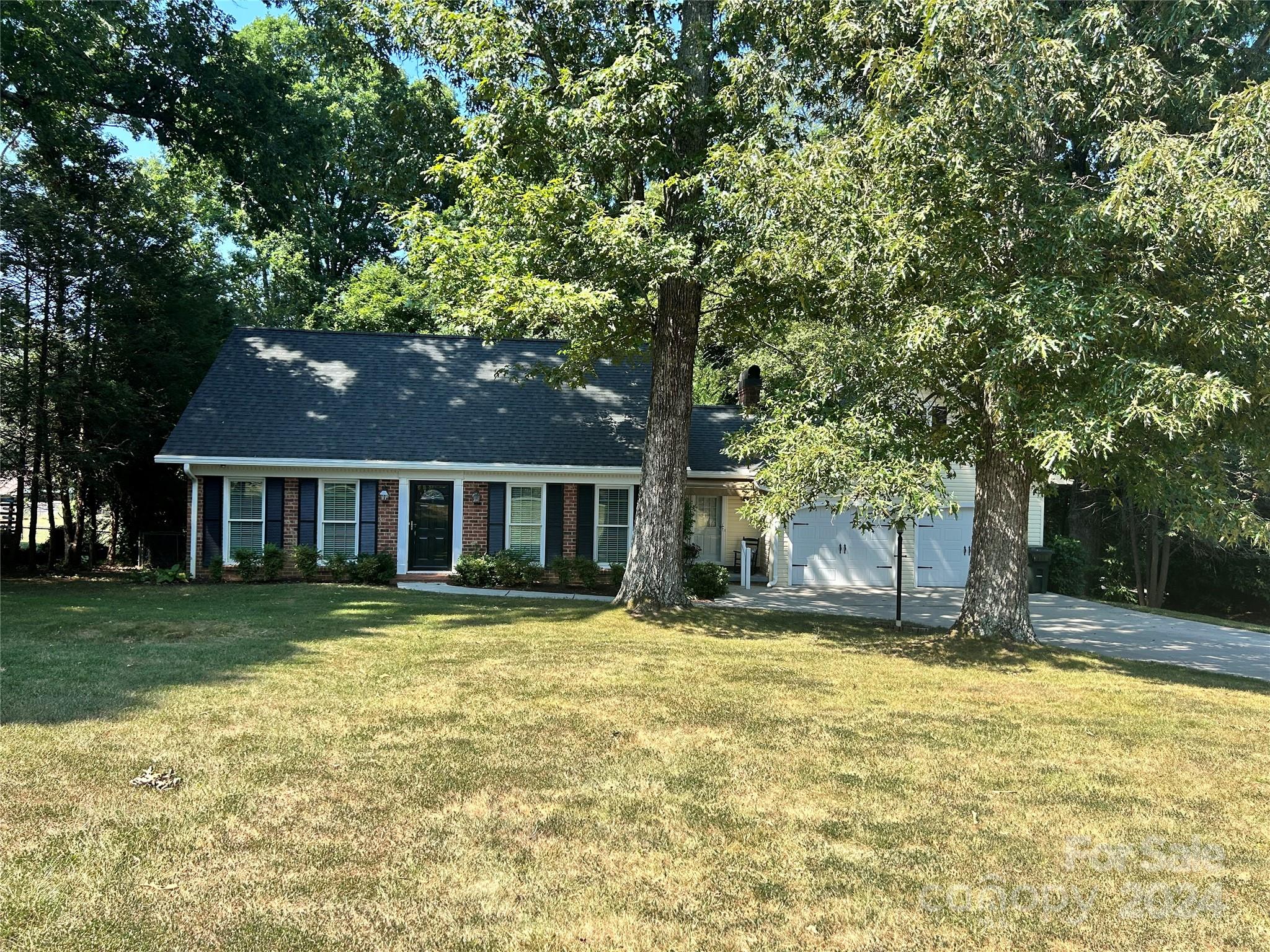 131 25th Avenue NW Hickory NC 28601