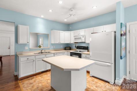 403 Sassafras Drive Hendersonville NC 28739