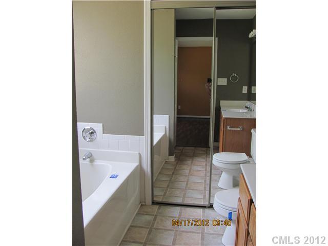 9204 Tiger Lily Lane Charlotte NC 28215