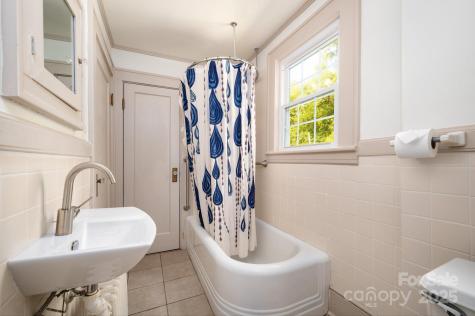 303 Country Club Road Asheville NC 28804