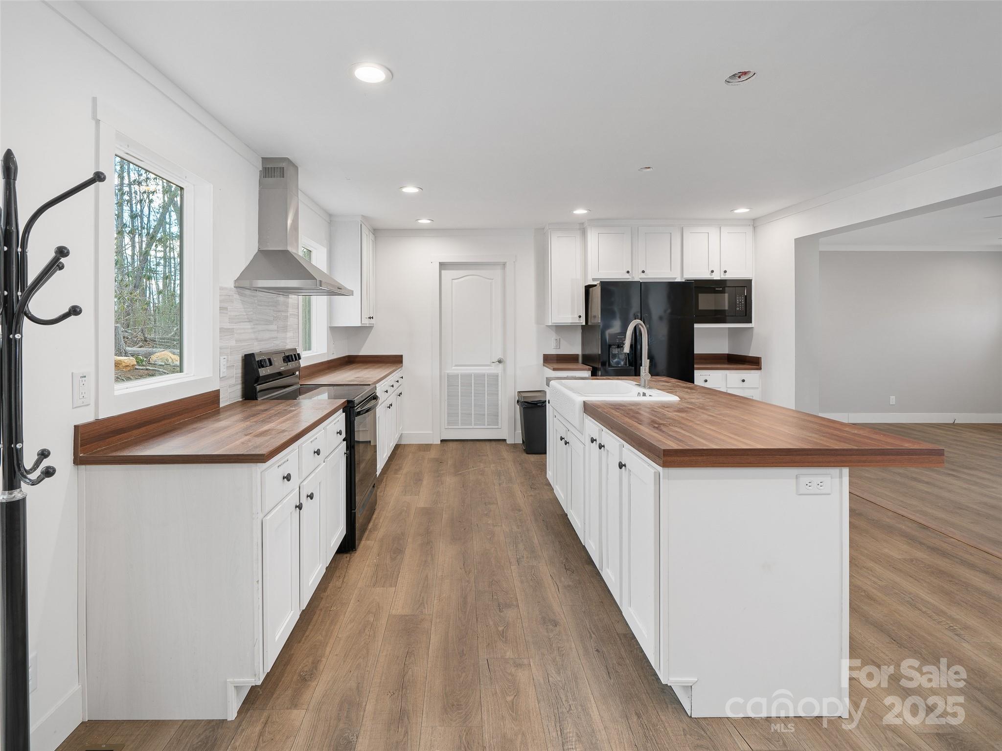 92 Jarrett Drive Bakersville NC 28705