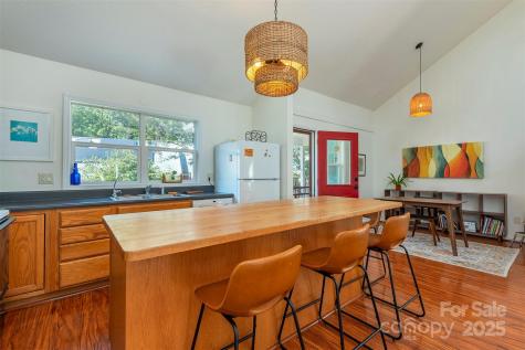43 Vermont Court Asheville NC 28806