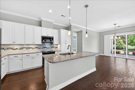 249 Stone Mountain Way Denver NC 28037