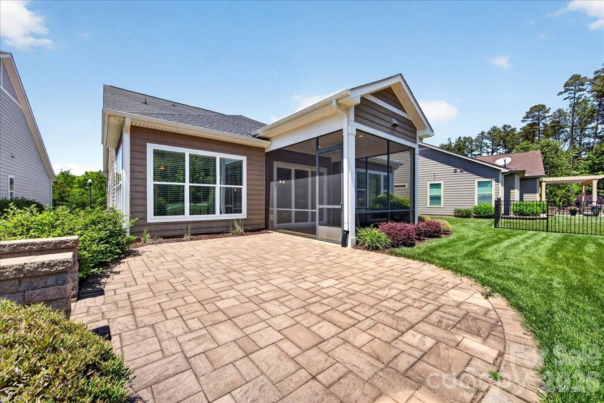 249 Stone Mountain Way Denver NC 28037