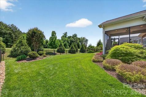 249 Stone Mountain Way Denver NC 28037