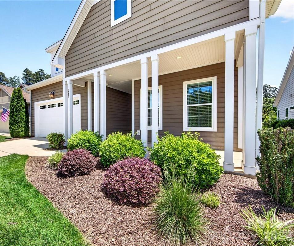 249 Stone Mountain Way Denver NC 28037