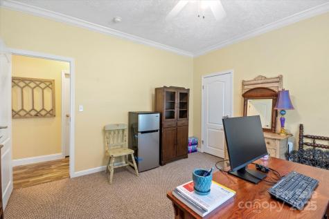 142 Pinners Cove Road Asheville NC 28803