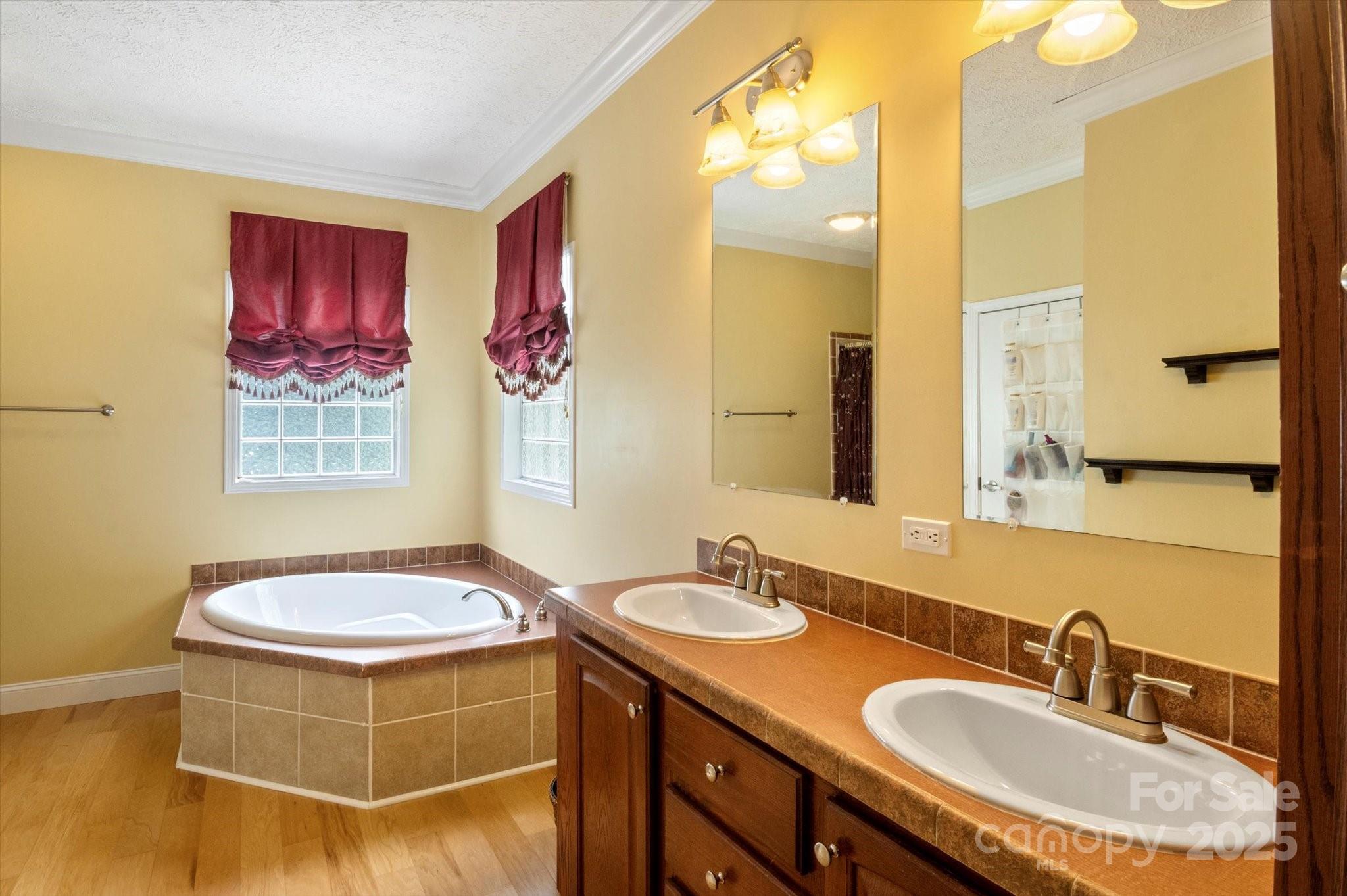 142 Pinners Cove Road Asheville NC 28803