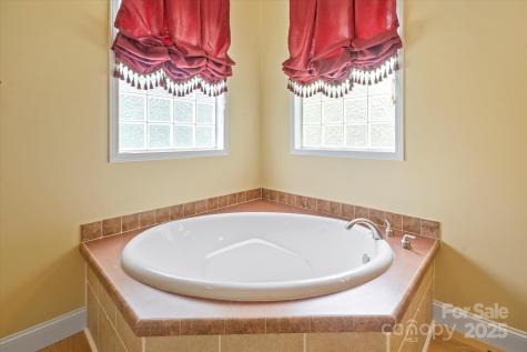 142 Pinners Cove Road Asheville NC 28803